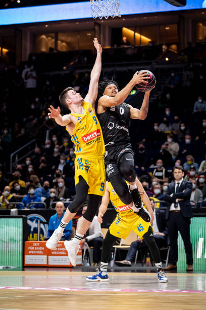 中国队将继 中国队将继