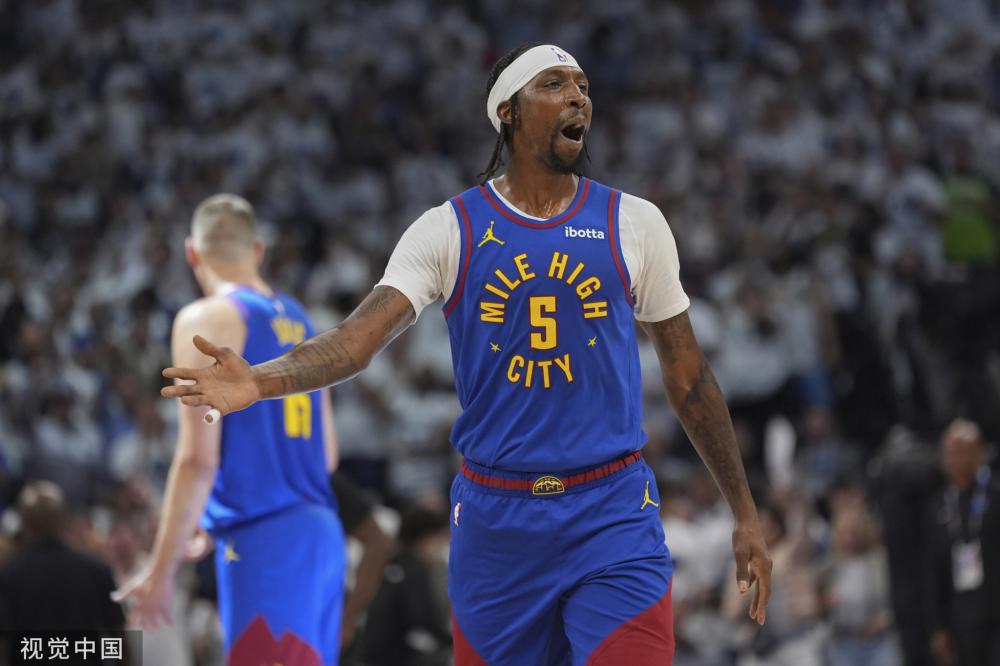 同龄人的成 同龄人的成